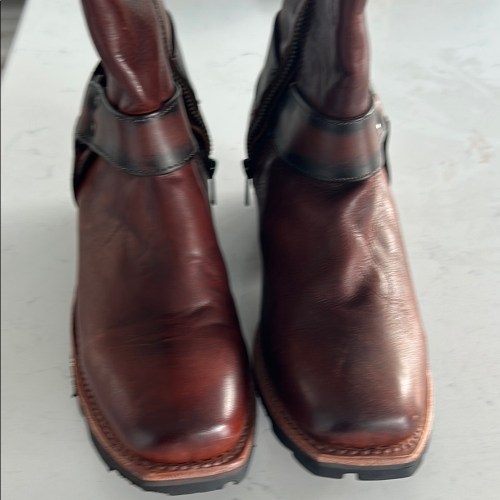 Freebird Brown Heeled Boots with Chunky Heel and Knee High Design - Picture 3 of 6